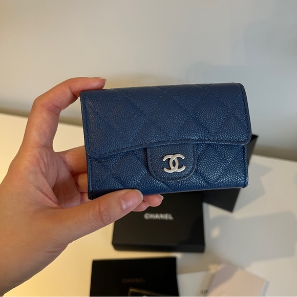 [Sold] Authentic Chanel Carver Wallet in Sapphire Blue (limited edition) - Picture 6 of 17